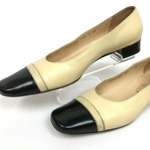 Salvatore Ferragammo Boutique Tan Black Toe Cap